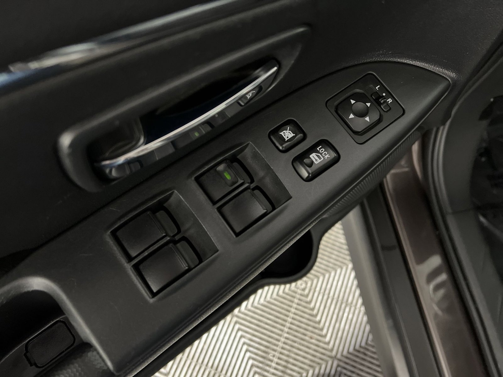 Used 2021 Mitsubishi Outlander Sport ES image 14