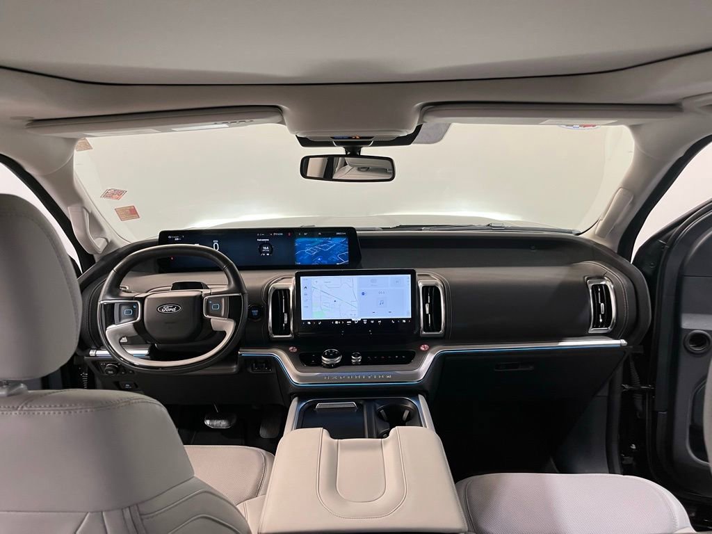 Certified 2025 Ford Expedition Platinum AWD/4WD image 21