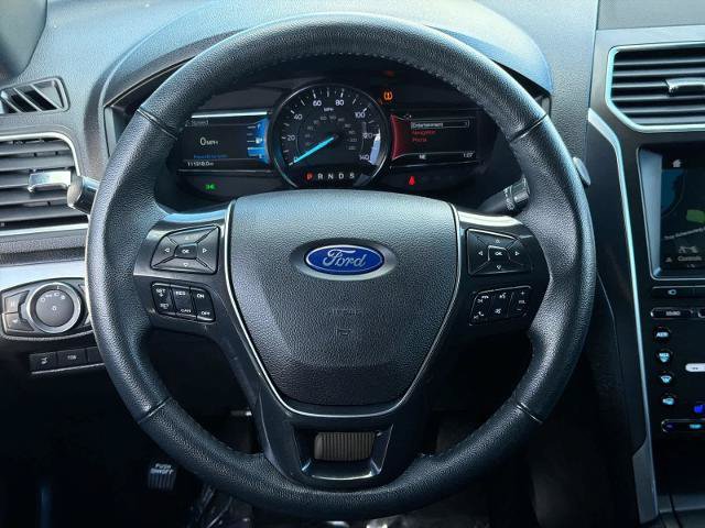 Certified 2018 Ford Explorer Limited AWD/4WD image 24