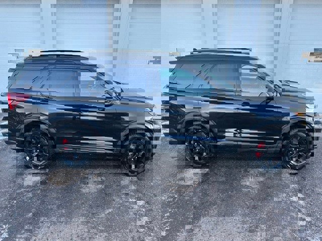 Certified 2020 Ford Explorer ST w/ ST Street Pack image 2