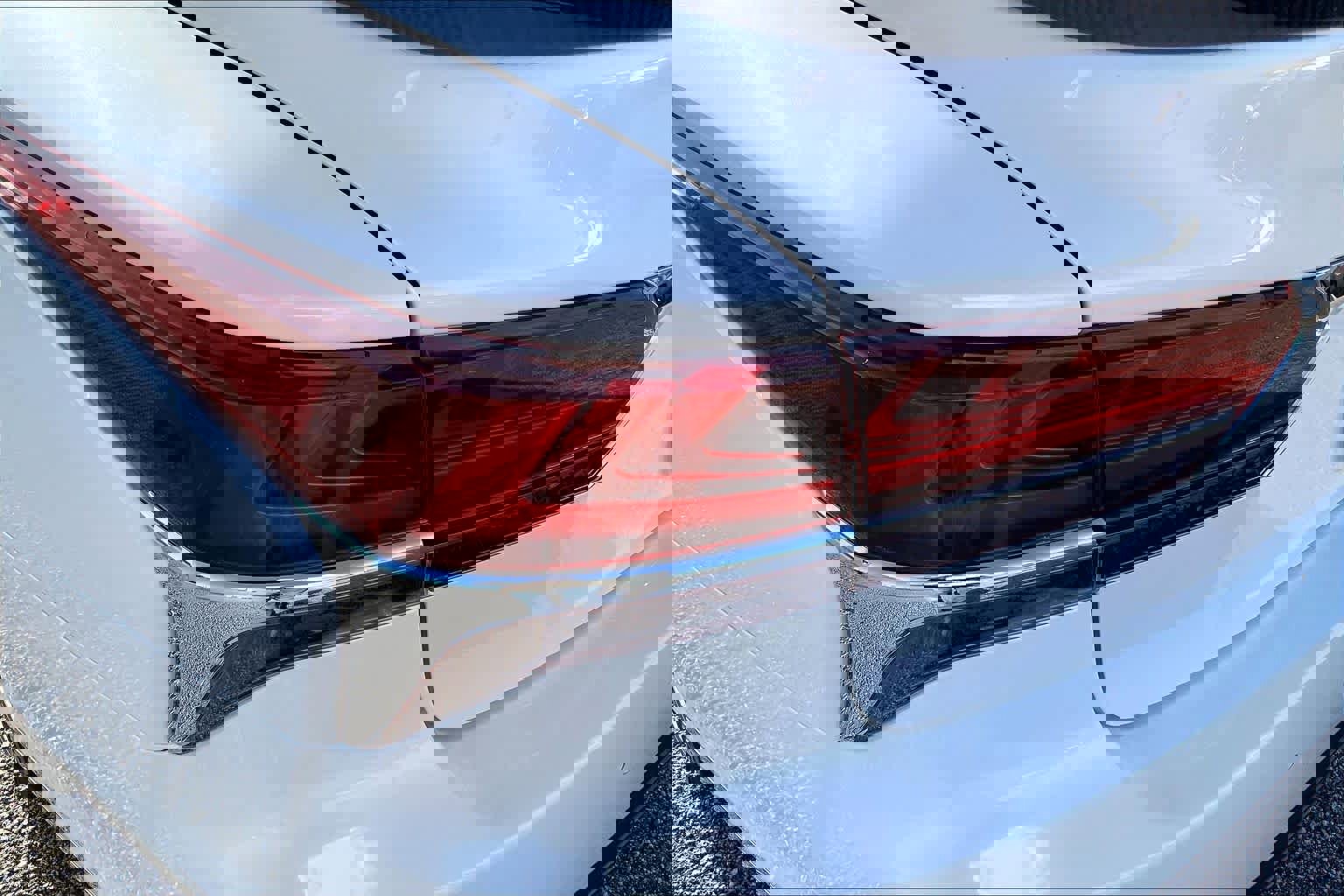 Used 2021 Lexus LS 500 w/ Accessory Package (Z2) image 27