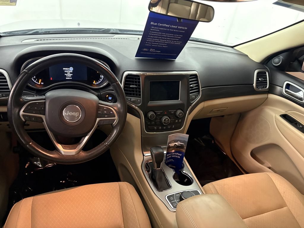 Used 2019 Jeep Grand Cherokee Laredo AWD/4WD image 26