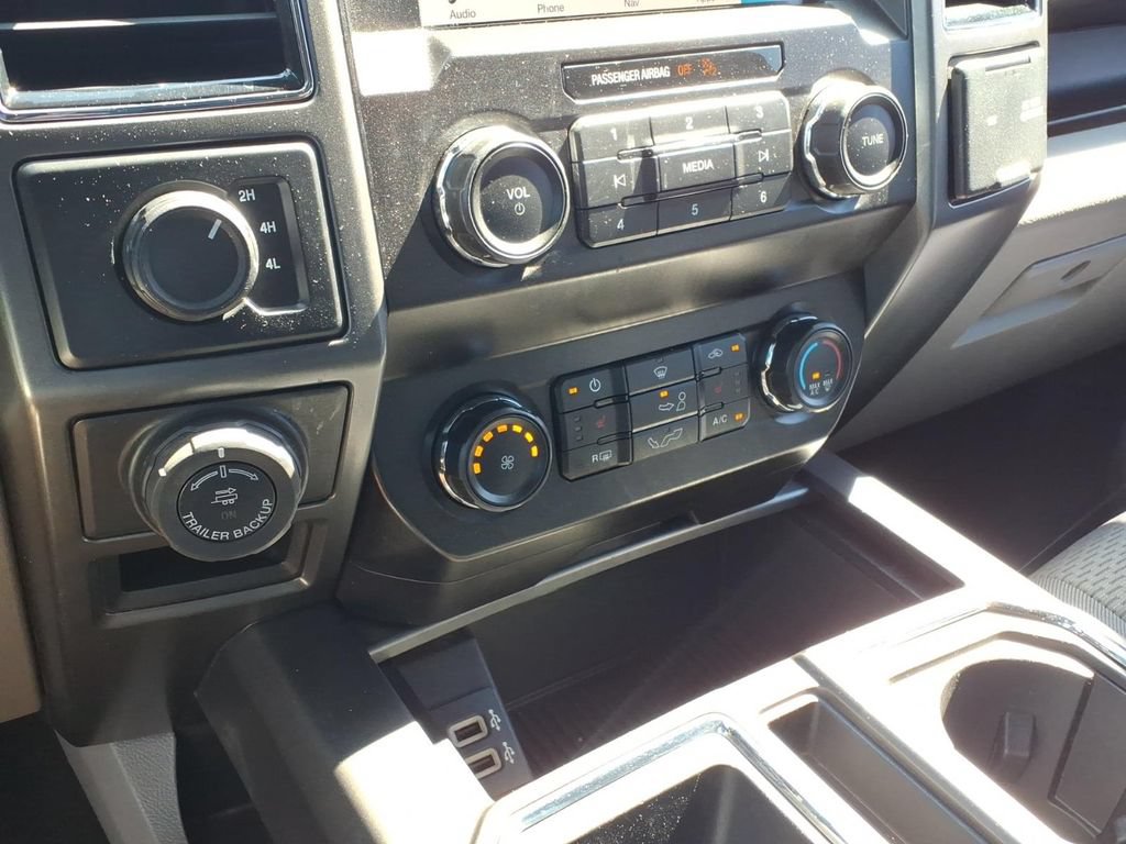 Certified 2019 Ford F150 XLT w/ Equipment Group 302A Luxury AWD/4WD image 27