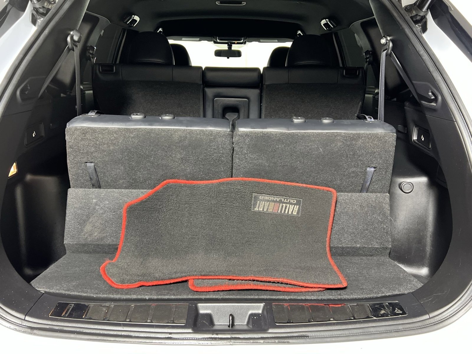 Used 2023 Mitsubishi Outlander SE Black Edition image 20