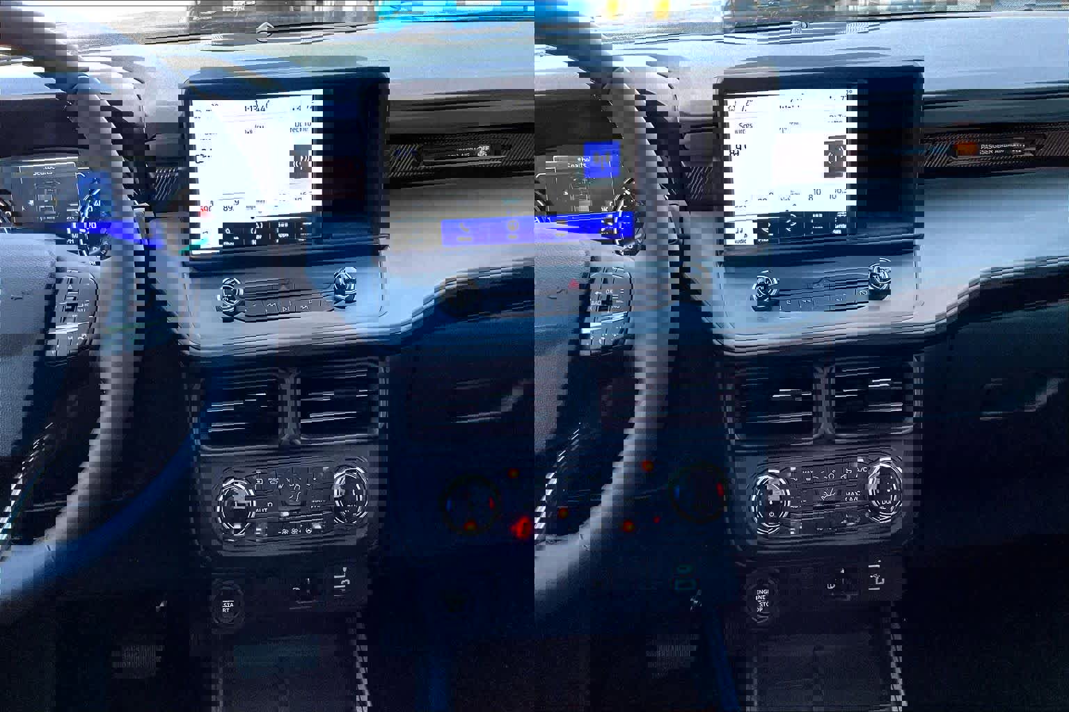 Certified 2024 Ford Maverick Lariat image 9