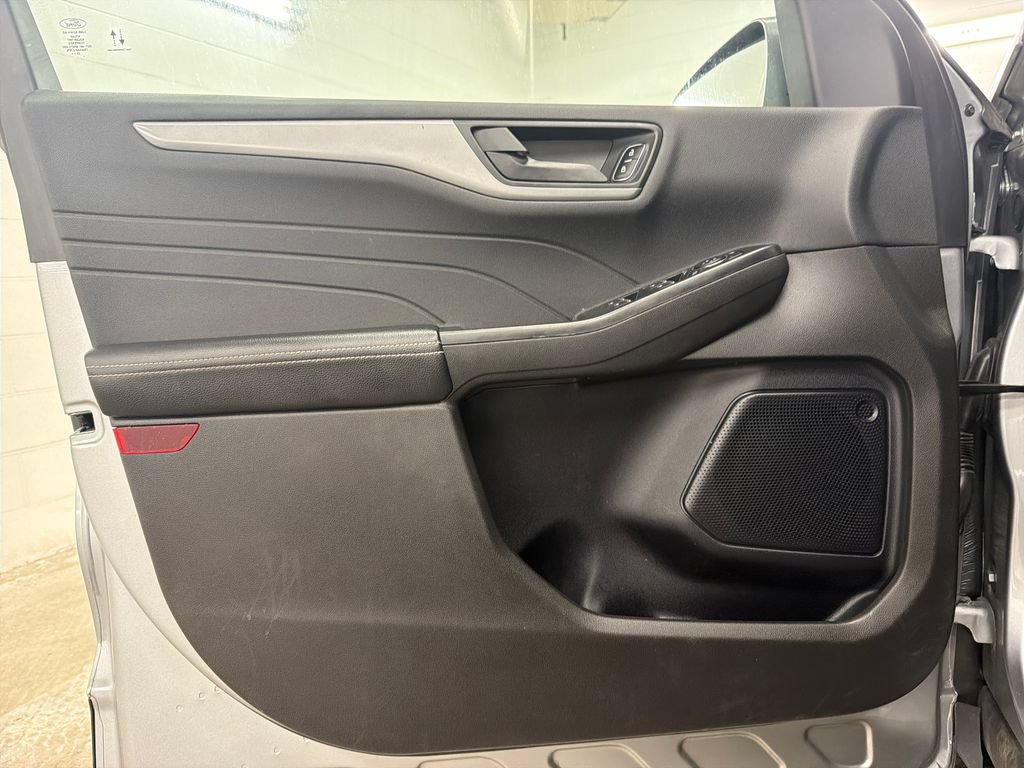 Certified 2024 Ford Escape Active FWD image 16
