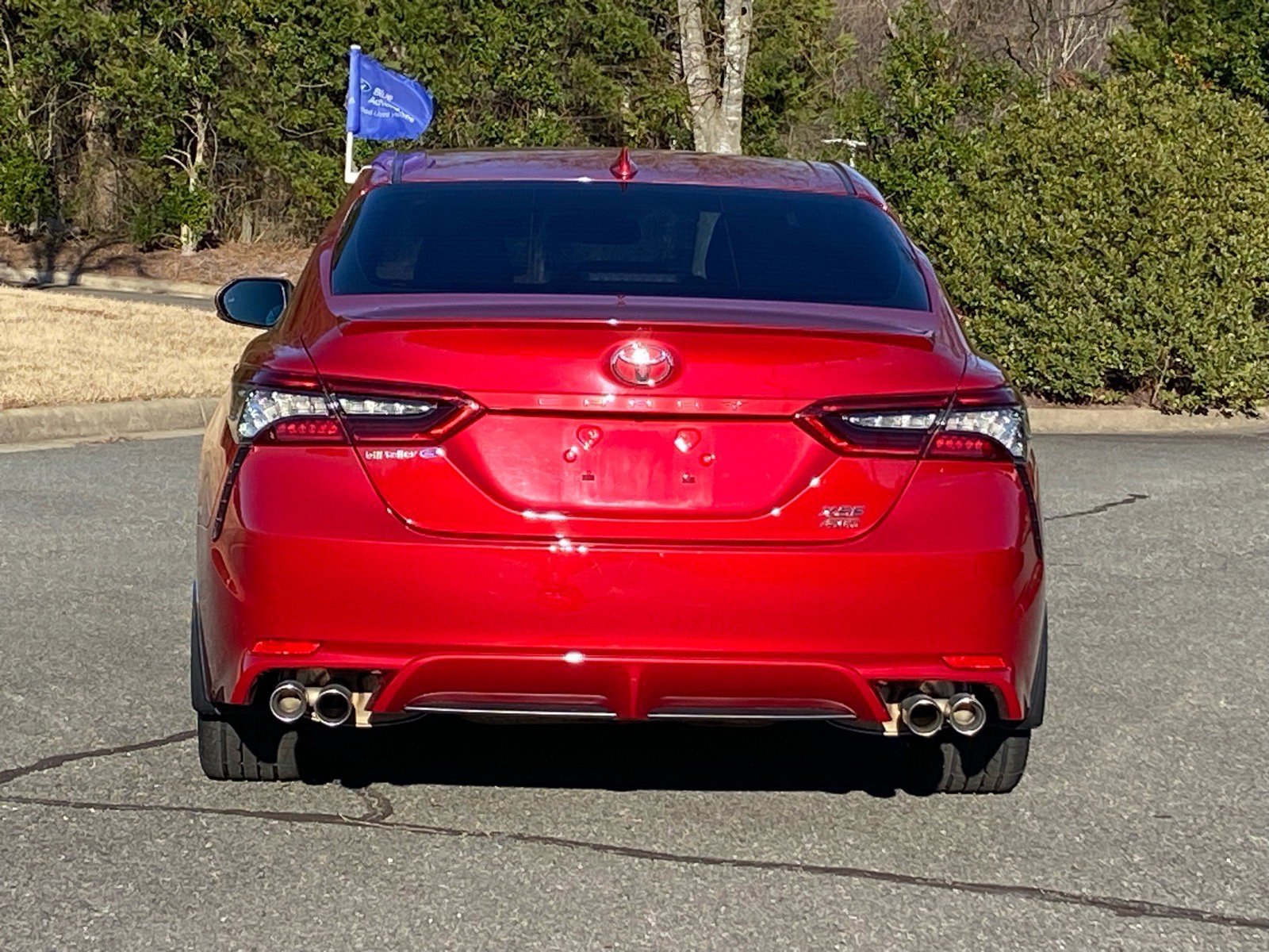 Used 2022 Toyota Camry XSE image 5