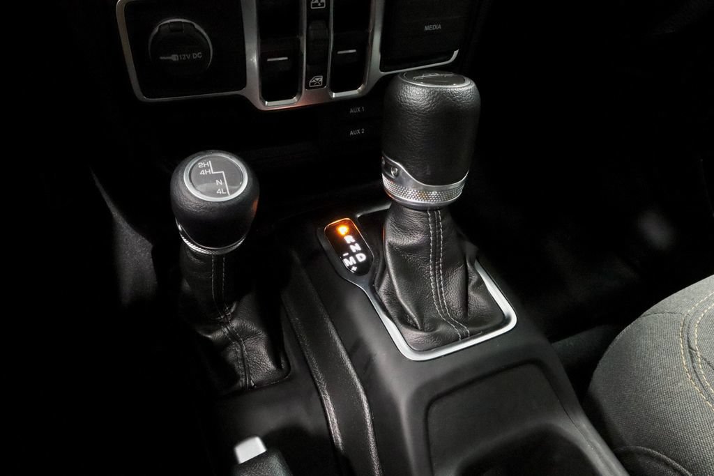 Used 2024 Jeep Gladiator Sport AWD/4WD image 29