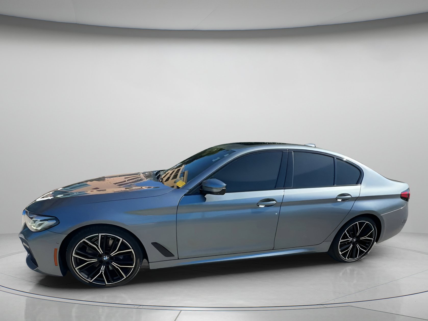 Used 2021 BMW 530i w/ M Sport Package RWD image 15