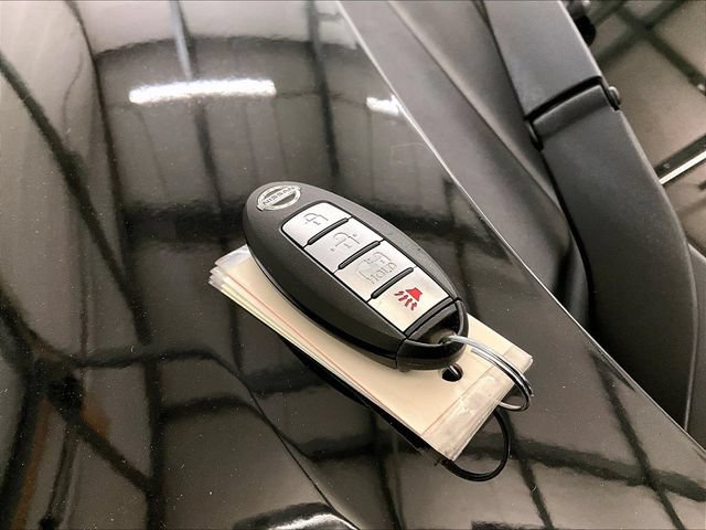 Used 2019 Nissan Leaf SV w/ SV Technology Package FWD image 9