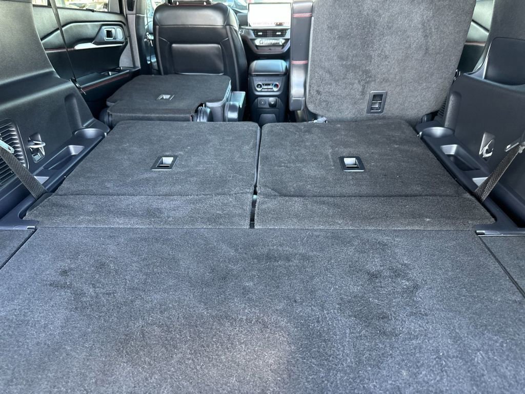 Certified 2025 Ford Explorer ST image 4