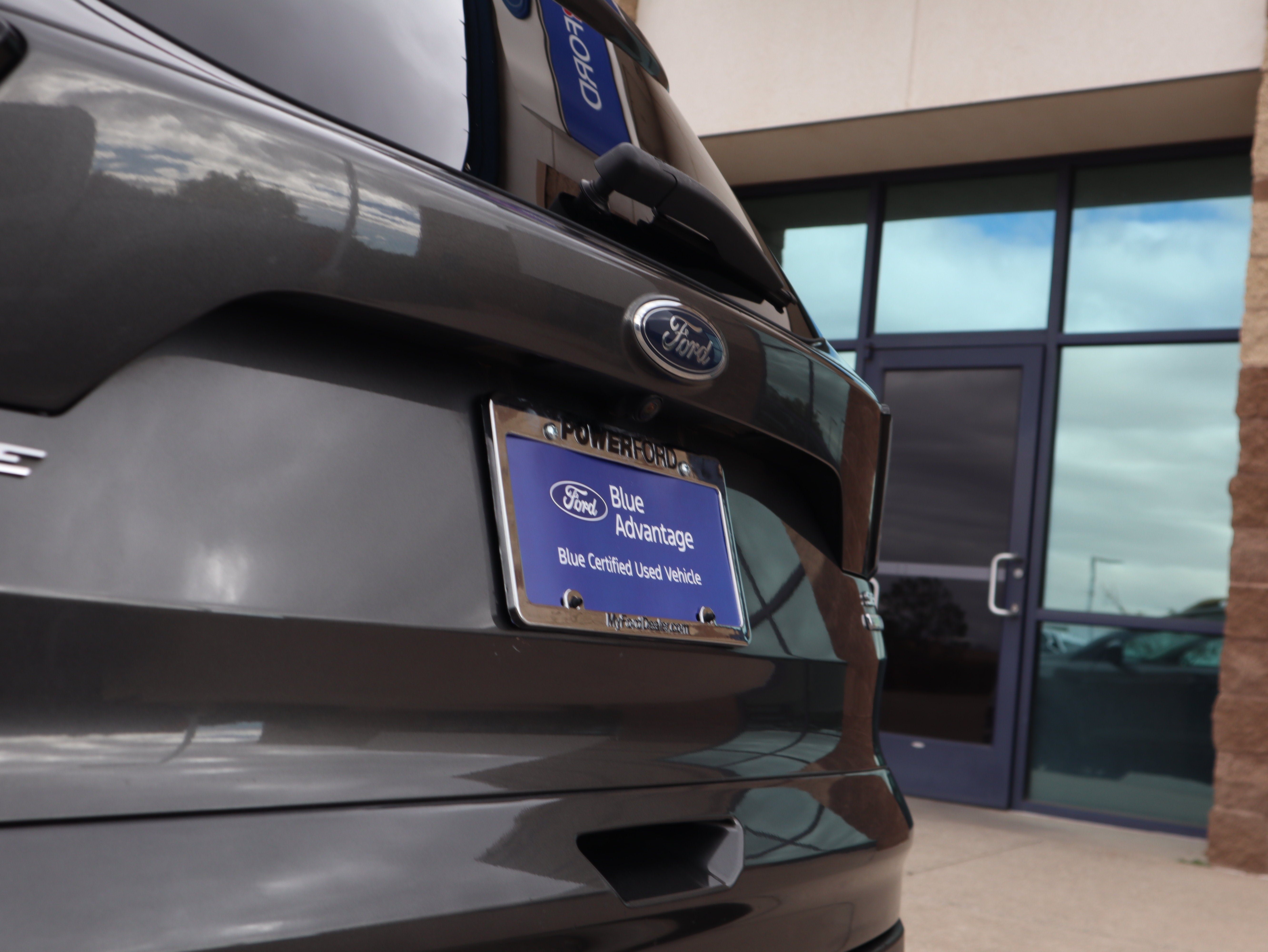 Certified 2018 Ford Escape SE w/ SE Sport Appearance Package AWD/4WD image 19