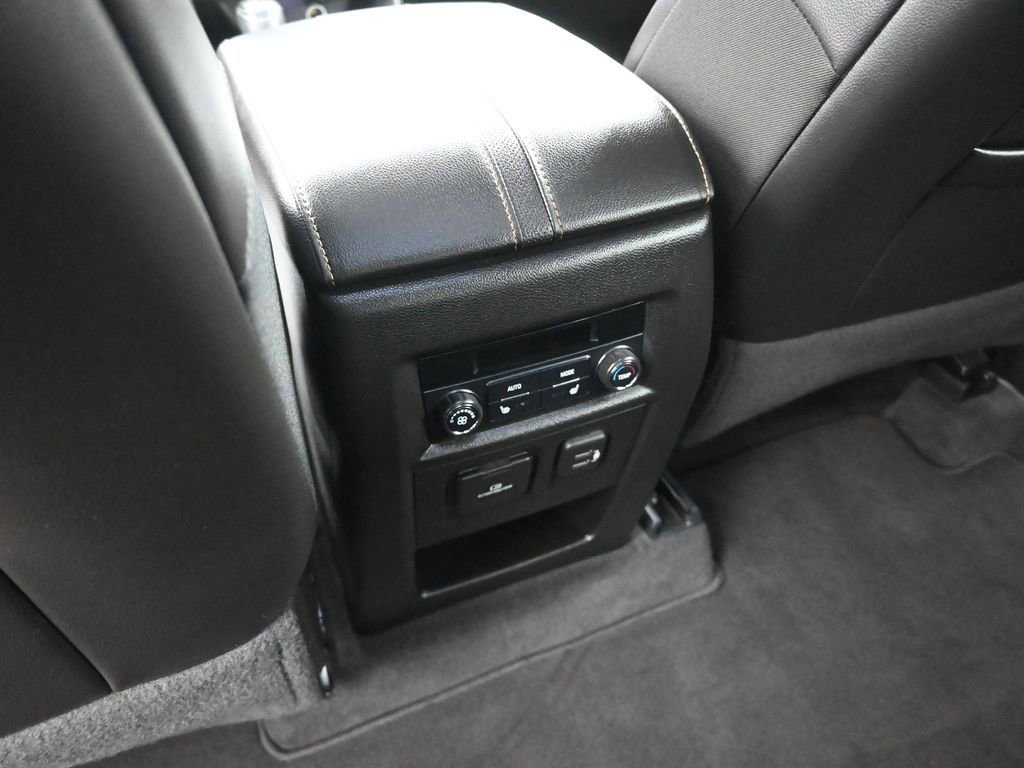 Used 2020 Chevrolet Traverse Premier w/ Redline Edition image 47