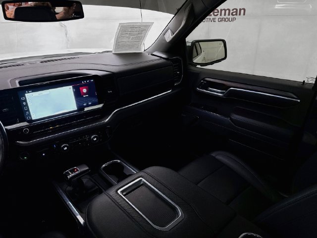 Used 2022 GMC Sierra 1500 SLT w/ SLT Premium Package AWD/4WD image 24