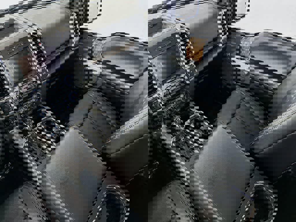 Certified 2018 Ford F150 Lariat w/ Equipment Group 502A Luxury image 14