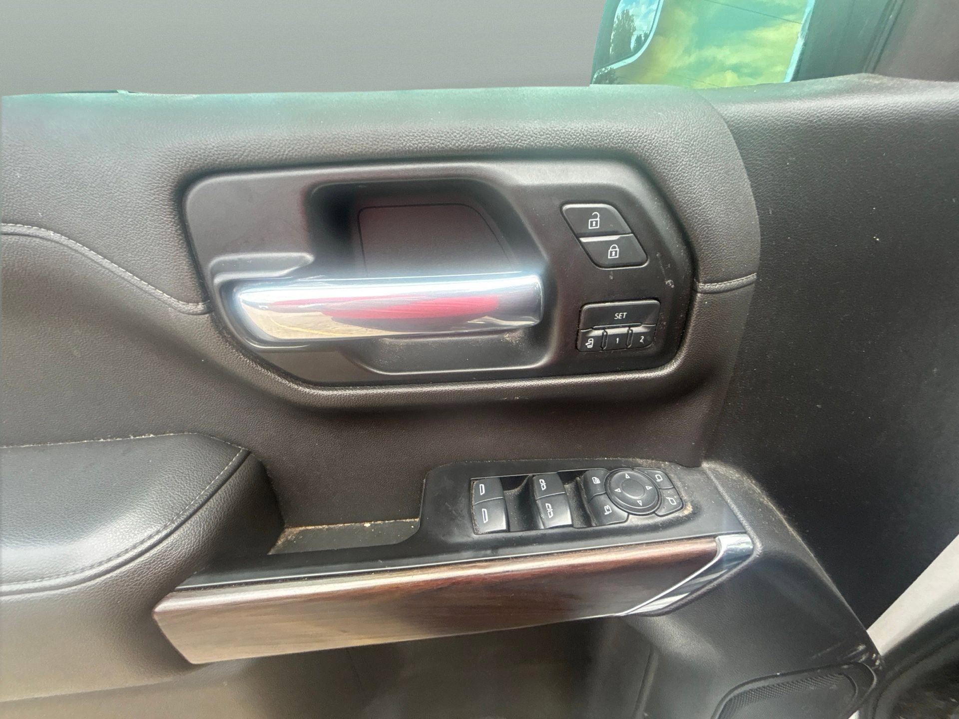 Used 2019 GMC Sierra 1500 SLT AWD/4WD image 17