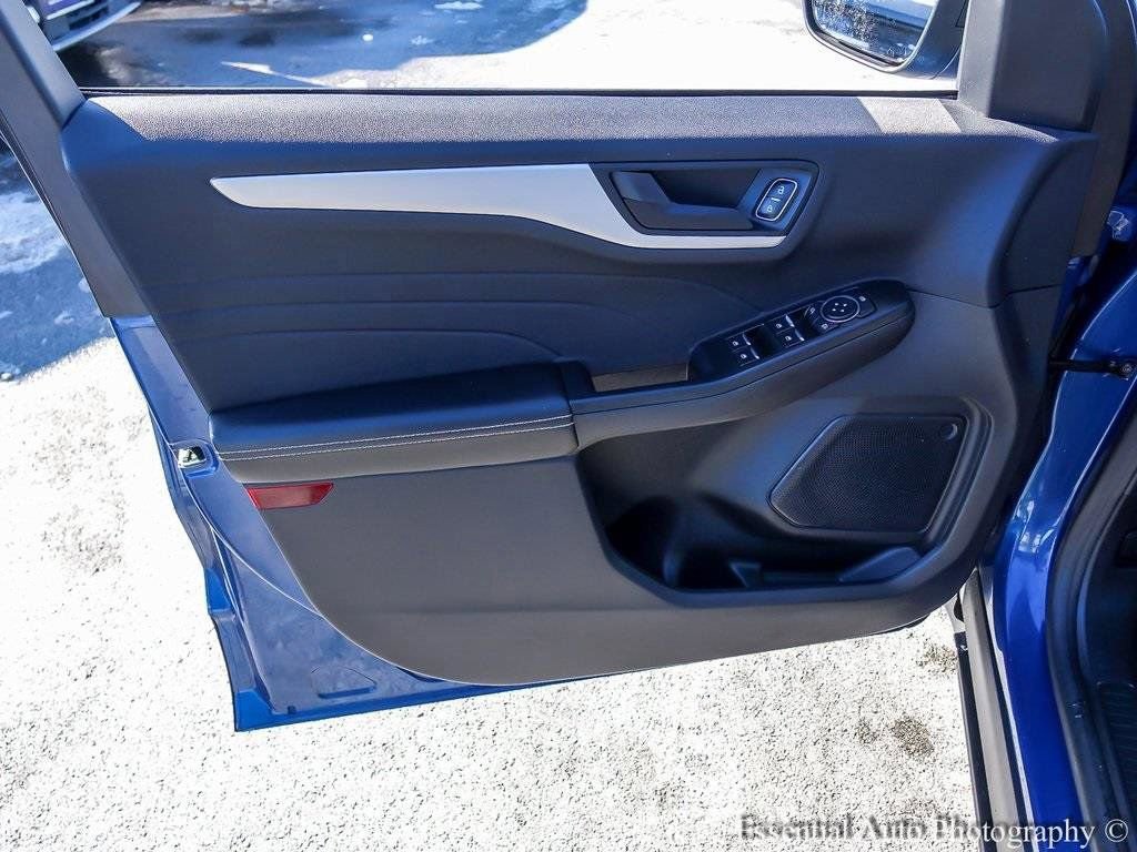 Certified 2022 Ford Escape SE w/ Cold Weather Package image 20