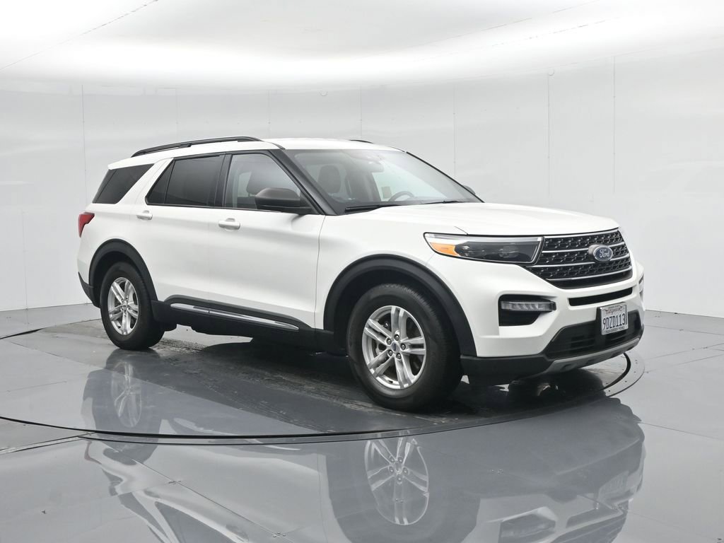 Certified 2022 Ford Explorer XLT w/ Equipment Group 202A image 32