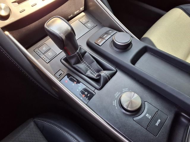 Used 2019 Lexus IS 300 F Sport w/ F Sport Package image 10