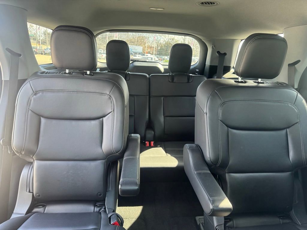 Certified 2023 Ford Explorer XLT w/ Equipment Group 202A image 9