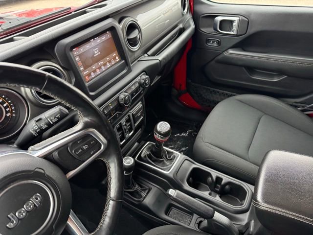 Used 2018 Jeep Wrangler Unlimited Sahara w/ Cold Weather Group image 17