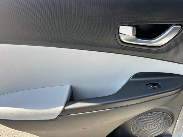 Used 2022 Hyundai Kona SEL w/ Convenience Package FWD image 17