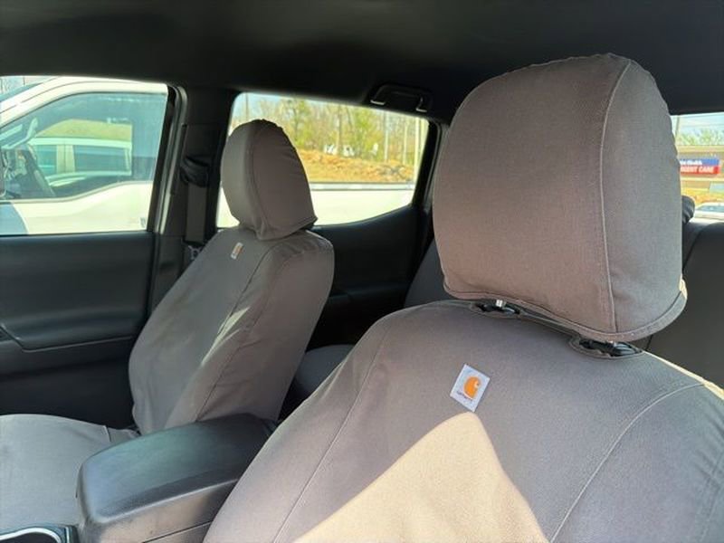 Used 2021 Toyota Tacoma TRD Off-Road AWD/4WD image 11