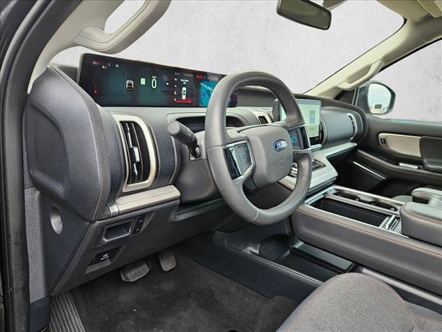 Certified 2025 Ford Expedition Active RWD image 9