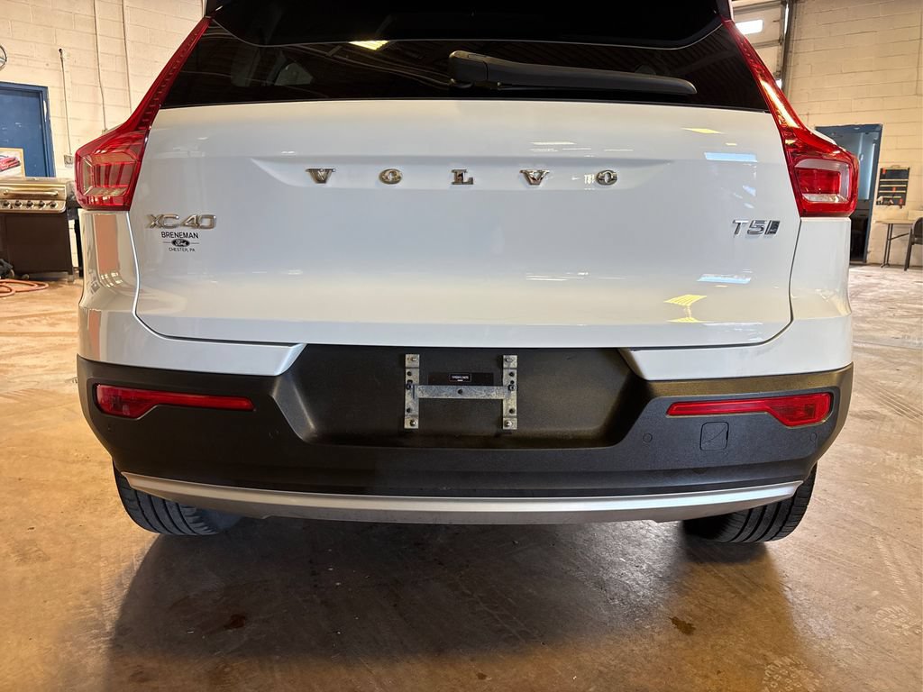 Used 2020 Volvo XC40 T5 Momentum w/ Protection Package AWD/4WD image 19