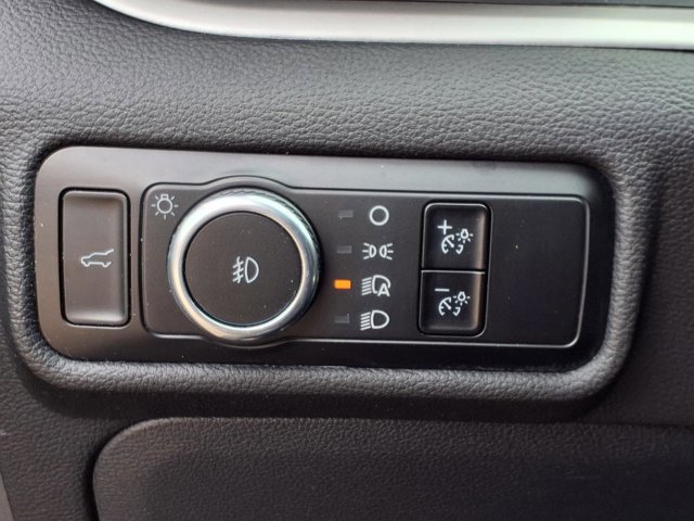 Certified 2024 Ford Explorer XLT w/ Equipment Group 202A image 21