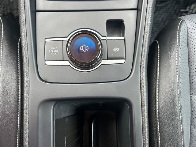 Used 2025 Volkswagen Tiguan SE AWD/4WD image 29