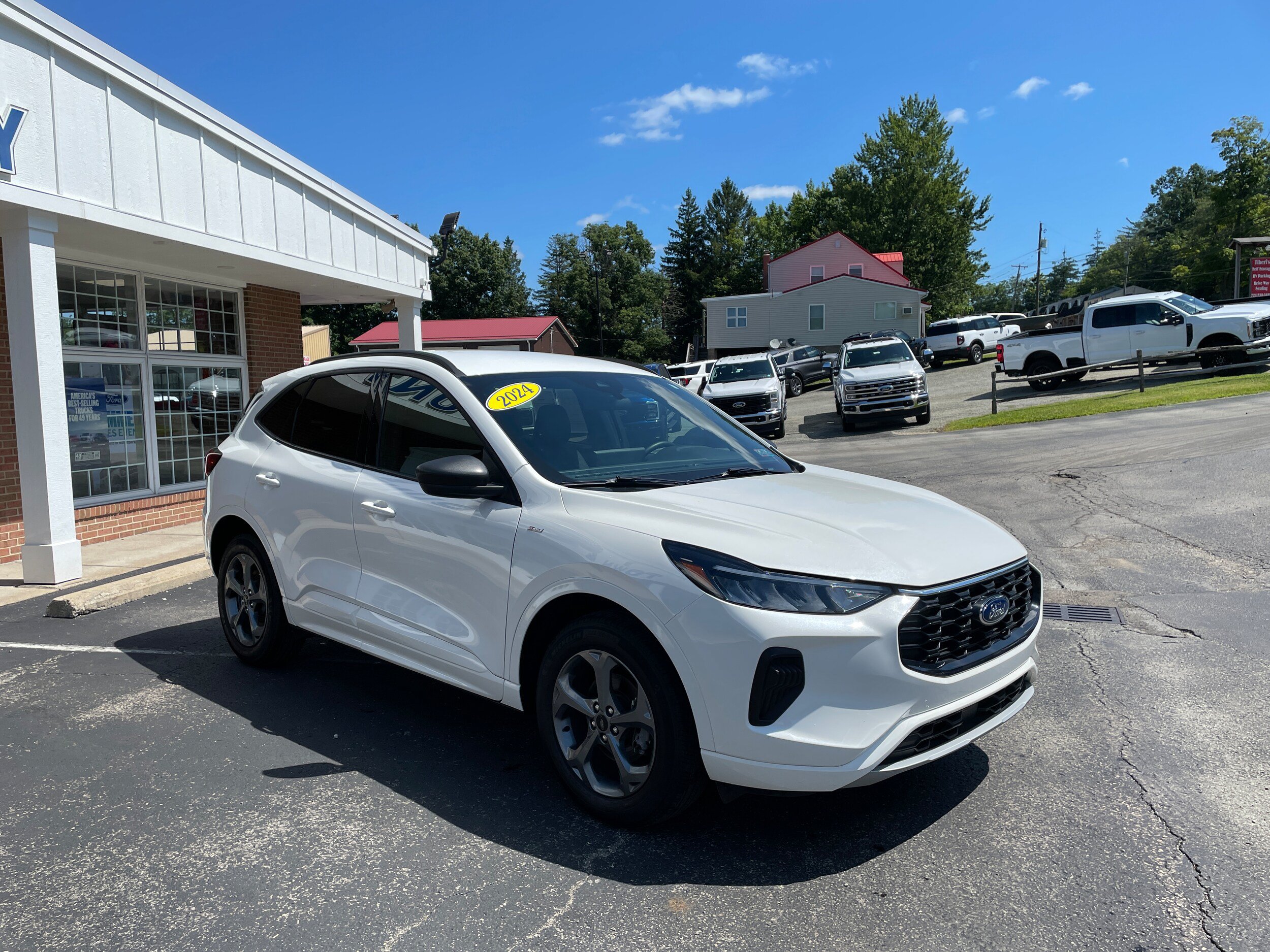 Certified 2024 Ford Escape ST-Line w/ Tech Pack #1 AWD/4WD image 3