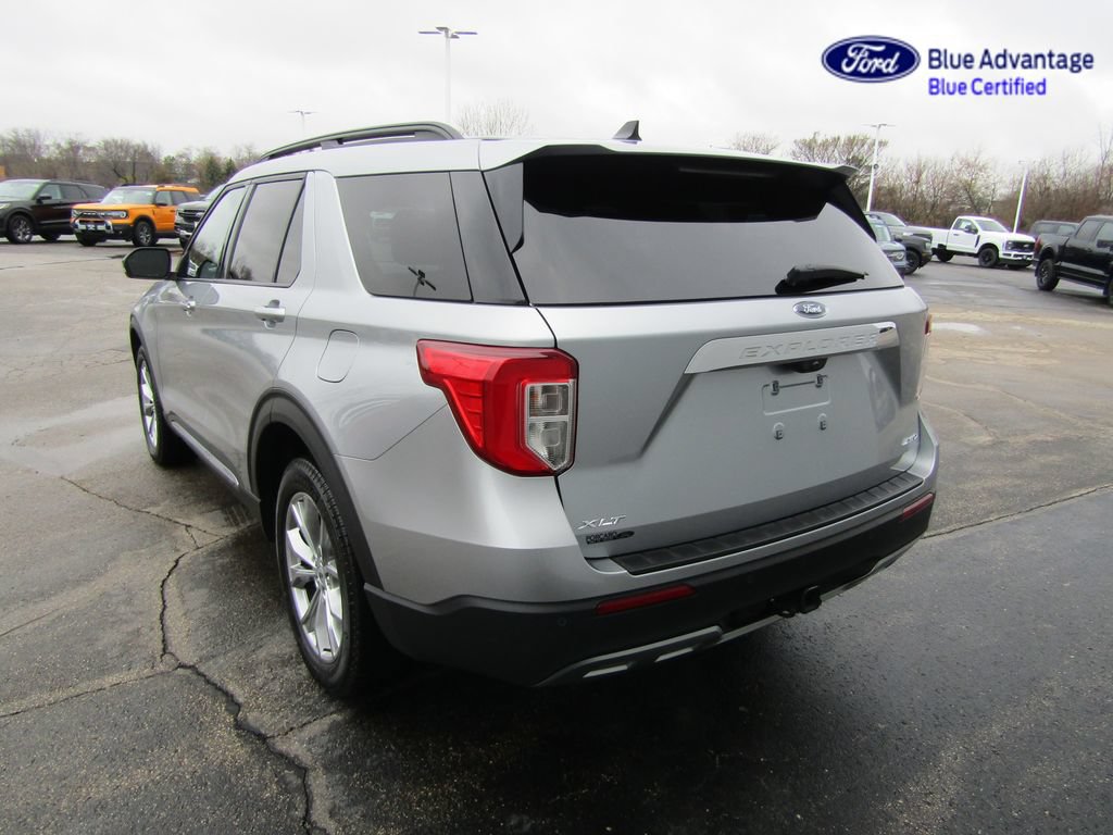 Certified 2024 Ford Explorer XLT w/ Equipment Group 202A AWD/4WD image 4