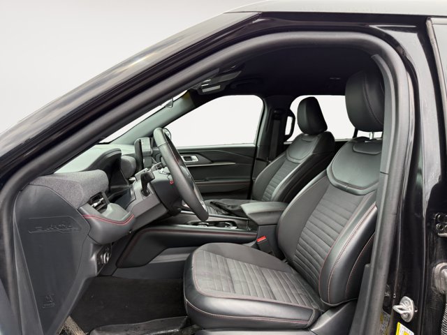 Certified 2025 Ford Explorer ST-Line AWD/4WD image 12