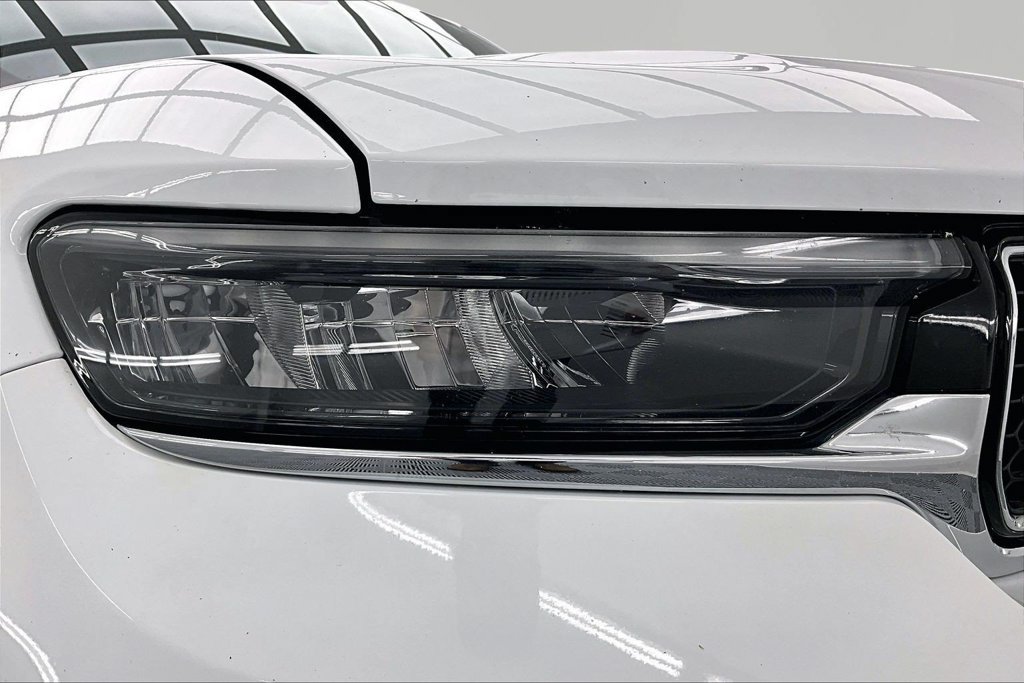 Used 2022 Jeep Grand Cherokee L Overland w/ Luxury Tech Group IV AWD/4WD image 30
