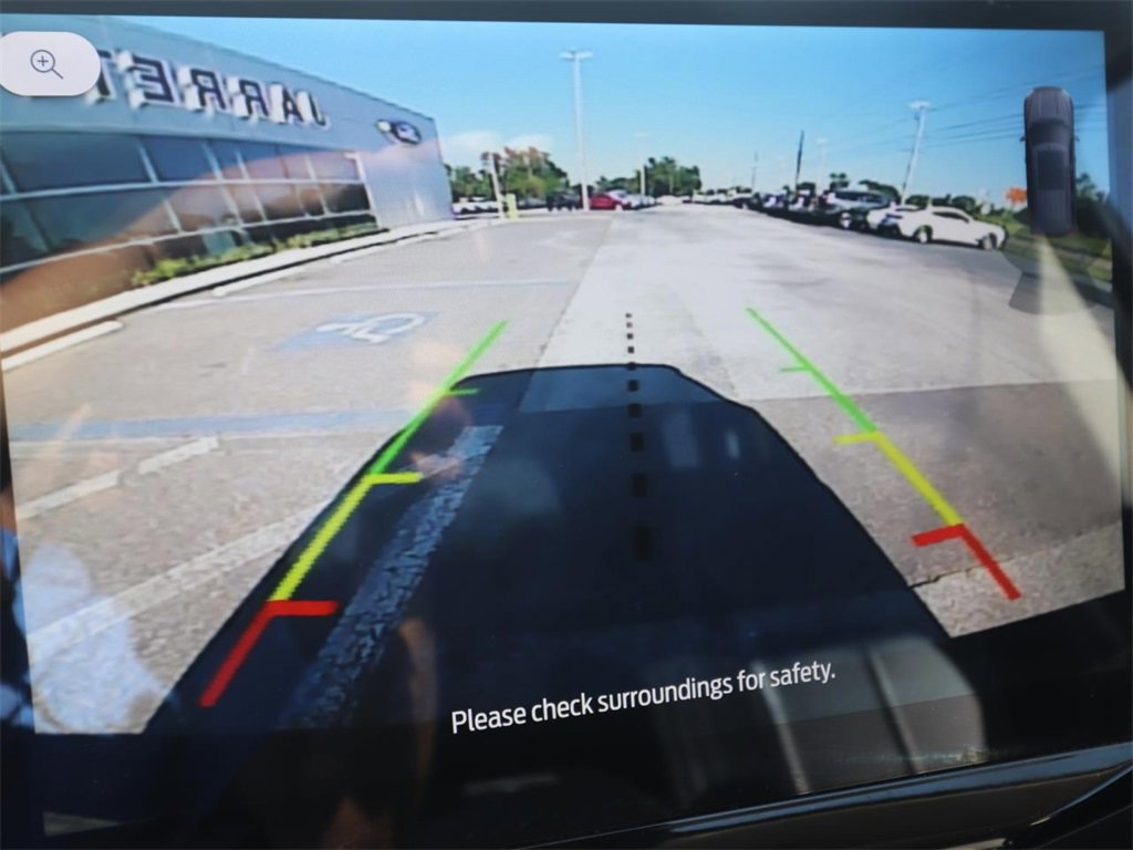 Certified 2024 Ford Expedition XLT image 10