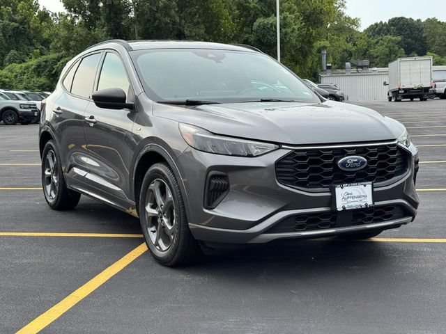 Certified 2024 Ford Escape ST-Line w/ Tech Pack #1 FWD image 2