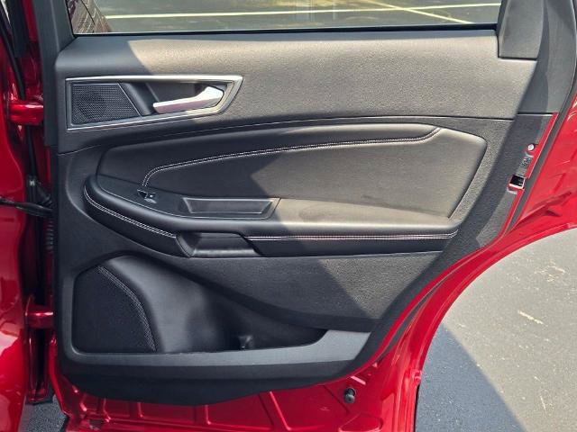 Certified 2024 Ford Edge Titanium AWD/4WD image 9