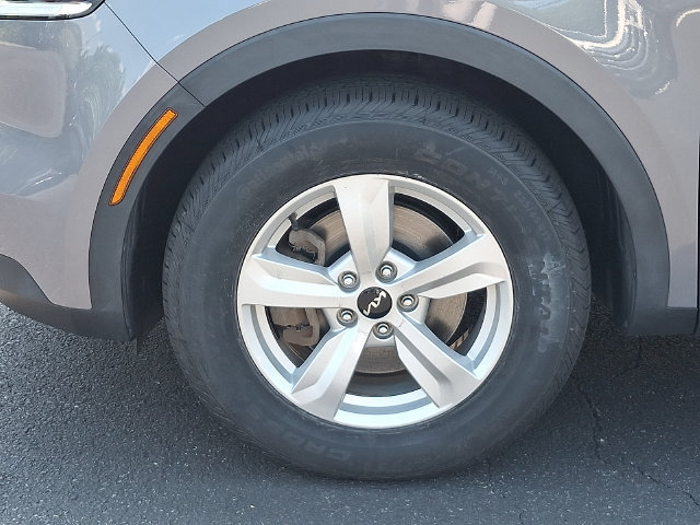 Used 2022 Kia Sorento LX FWD image 33