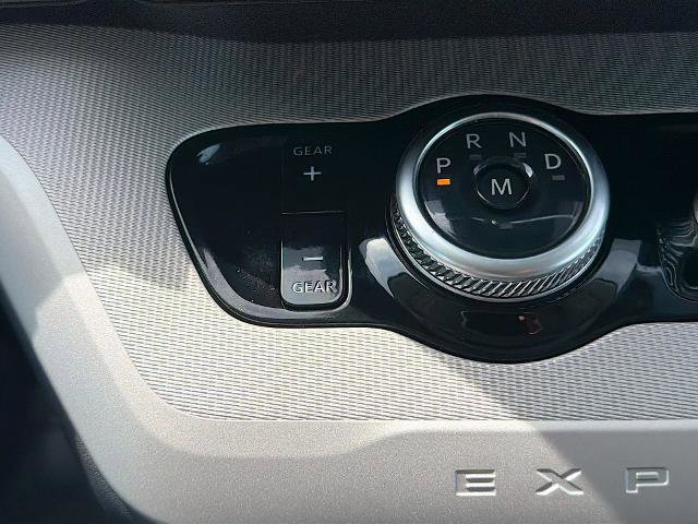Certified 2025 Ford Expedition Active AWD/4WD image 19