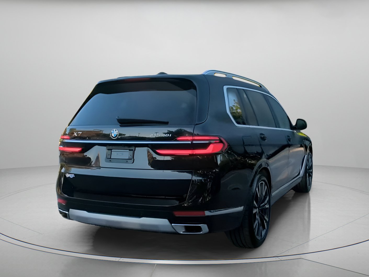 Used 2025 BMW X7 xDrive40i w/ Premium Package AWD/4WD image 26