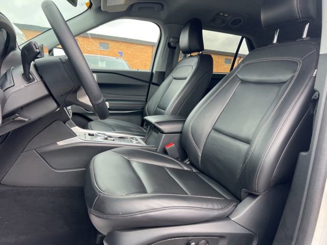 Certified 2024 Ford Explorer XLT w/ Equipment Group 202A image 20