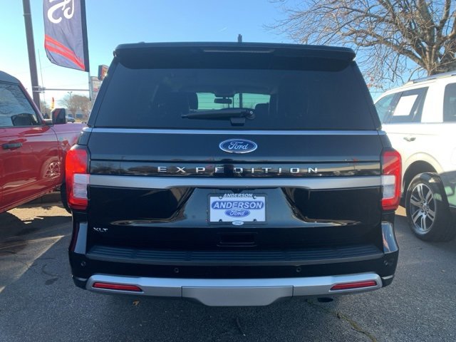 Certified 2024 Ford Expedition XLT image 4
