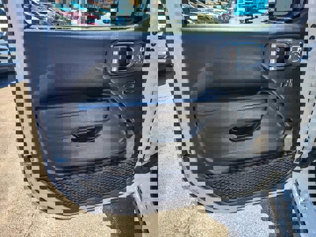 Used 2025 Jeep Gladiator Sport AWD/4WD image 24