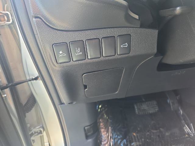 Used 2020 Mitsubishi Outlander SEL AWD/4WD image 19