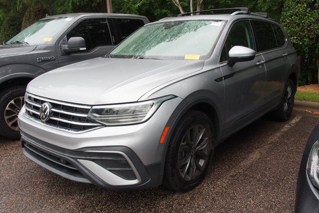 Used 2022 Volkswagen Tiguan SE FWD image 4