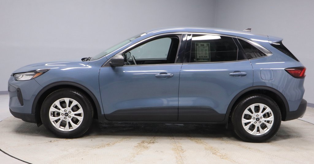 Certified 2023 Ford Escape Active image 2