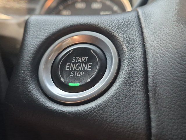 Used 2021 Chevrolet Tahoe Z71 w/ Luxury Package AWD/4WD image 27