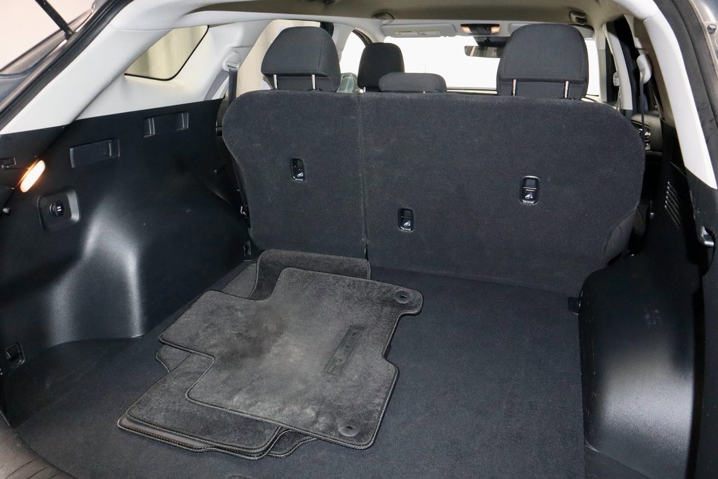 Used 2024 Kia Sportage LX image 12