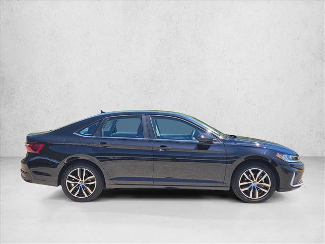 Used 2025 Volkswagen Jetta SE FWD video 2